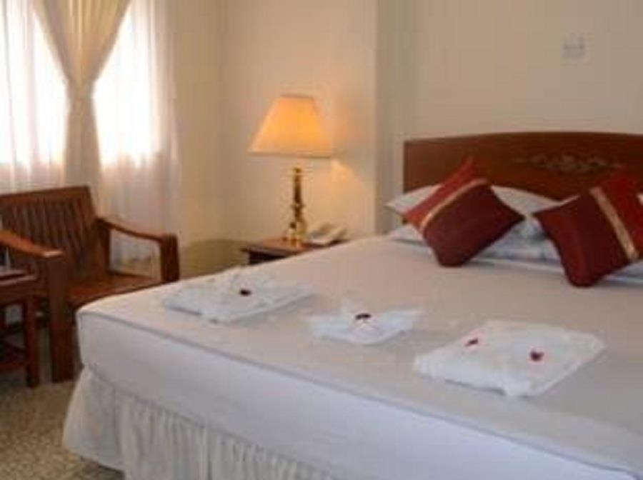 Eden Palace Hotel