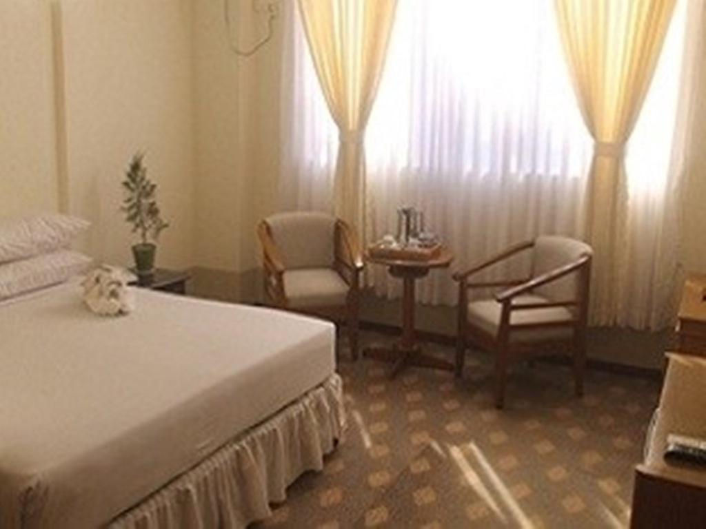 Hotel Eden Palace