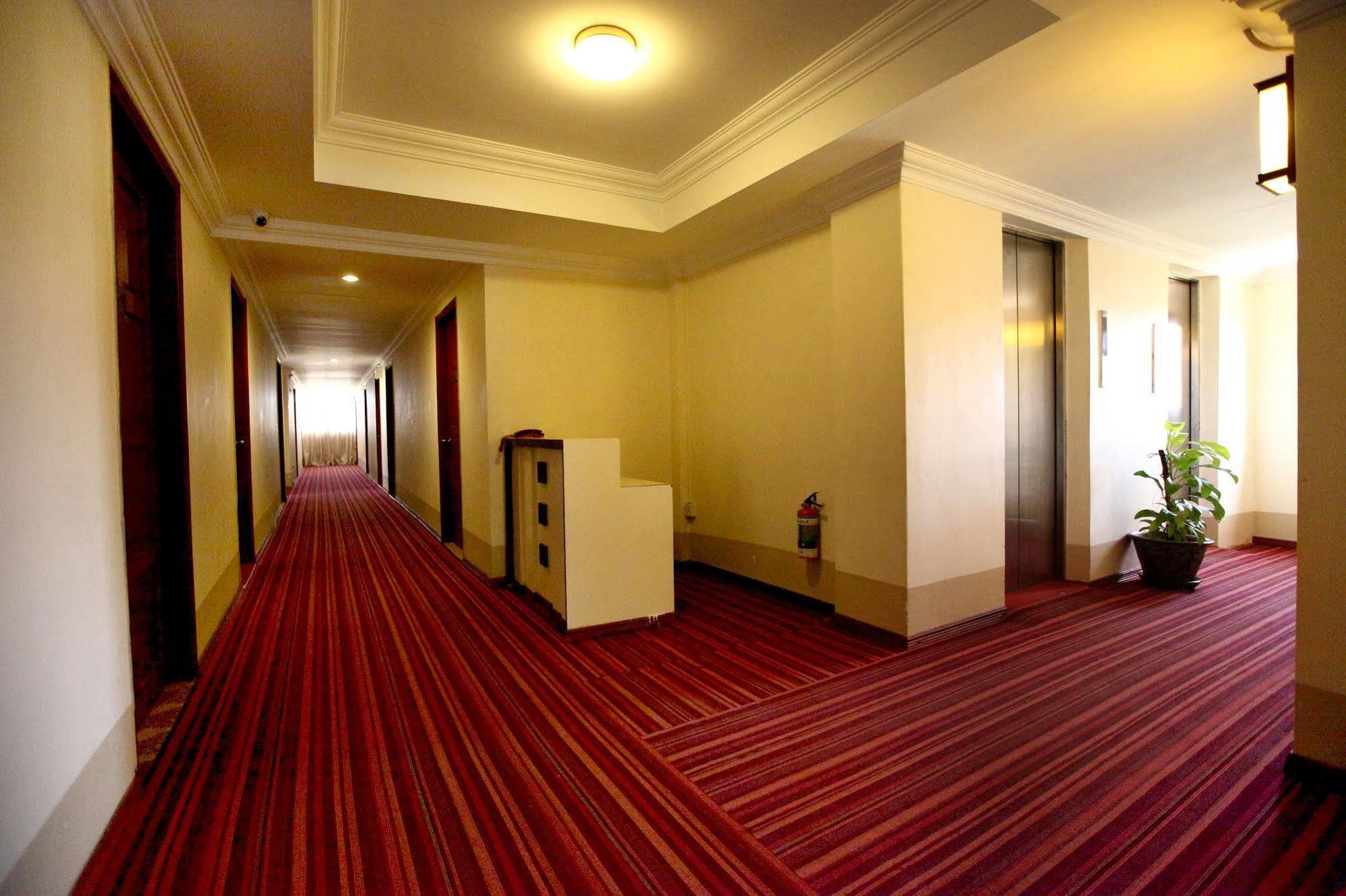 Eden Palace Hotel