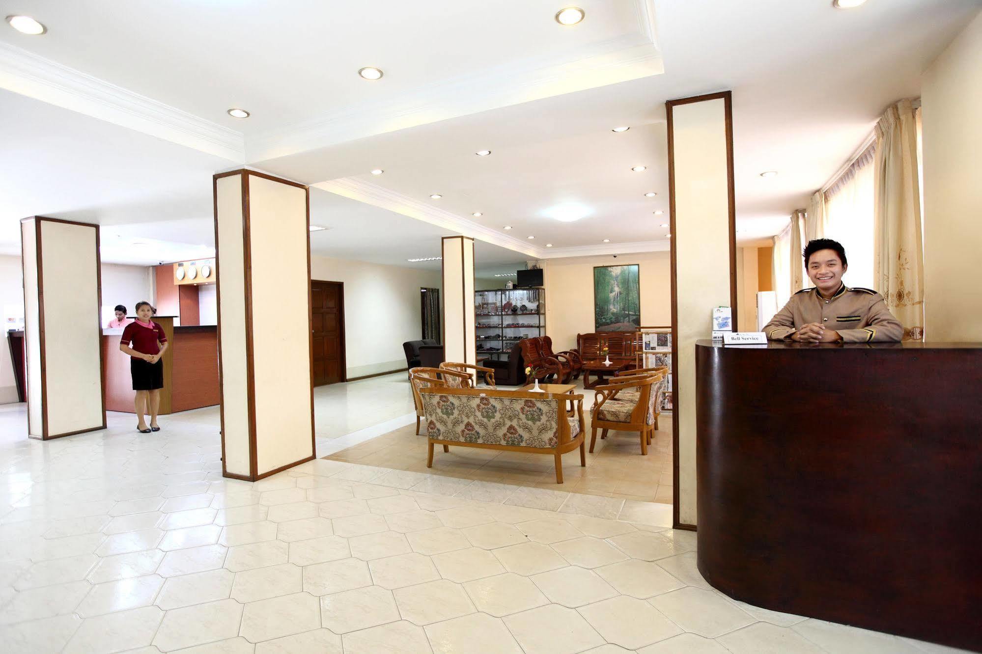 Hotel Eden Palace 3*